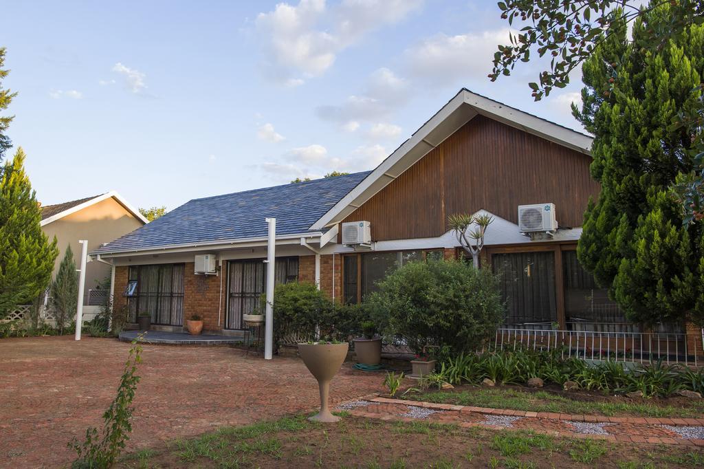 Kings Halt Hotel Bloemfontein Buitenkant foto