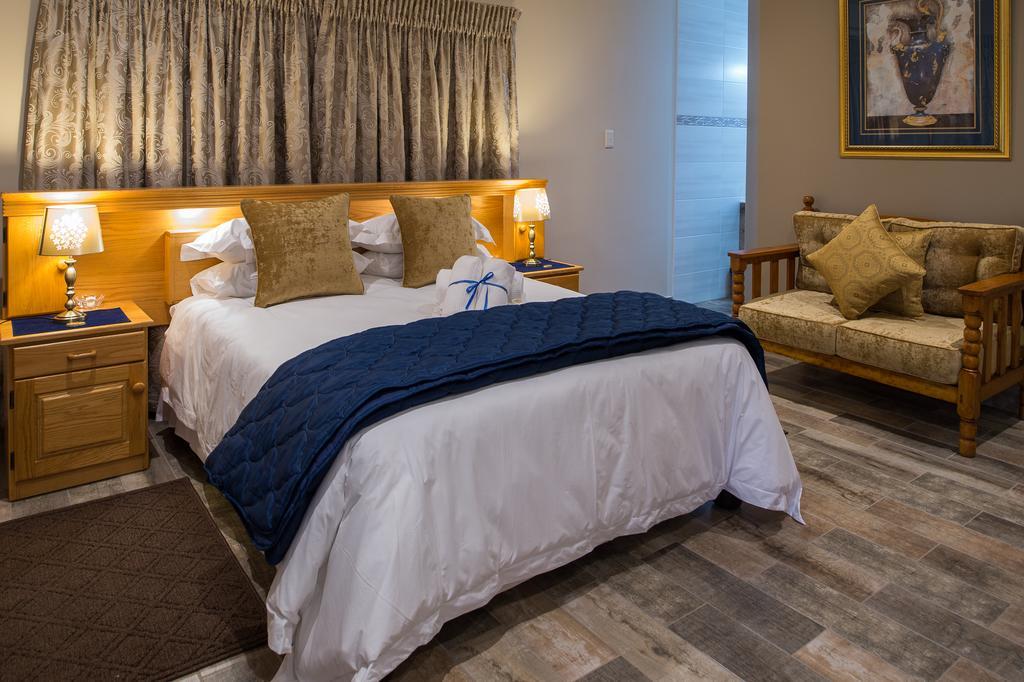 Kings Halt Hotel Bloemfontein Buitenkant foto