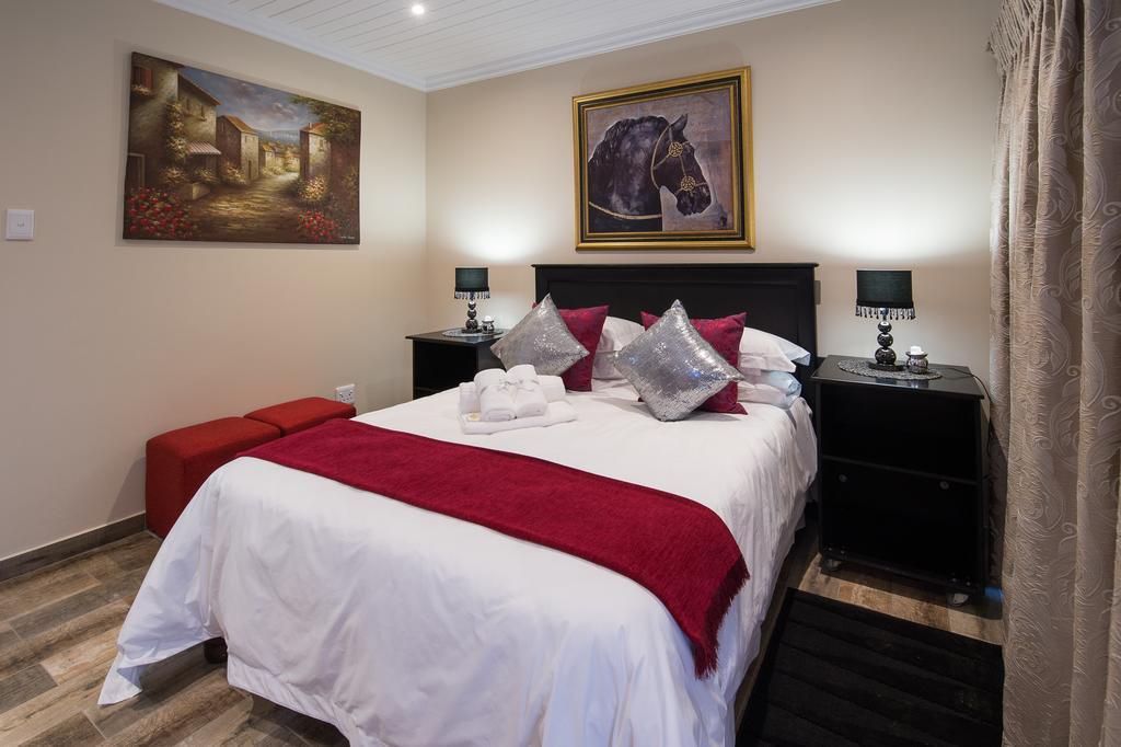 Kings Halt Hotel Bloemfontein Buitenkant foto